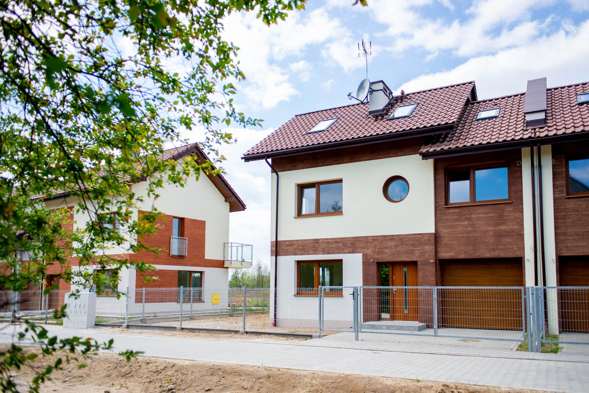 Domy jednorodzinne w zabudowie bliźniaczej z ogrodem – inwestycja przy ul. Rybałtowskiej, Prądnik Biały